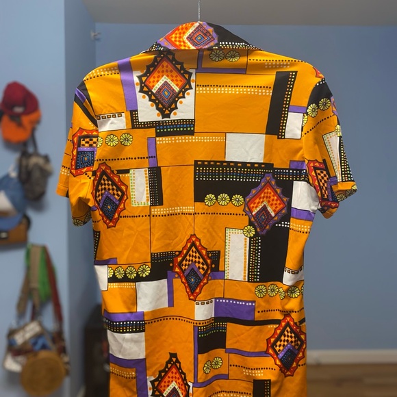 Fun Patterned Button Up Shirt - Picture 6 of 6